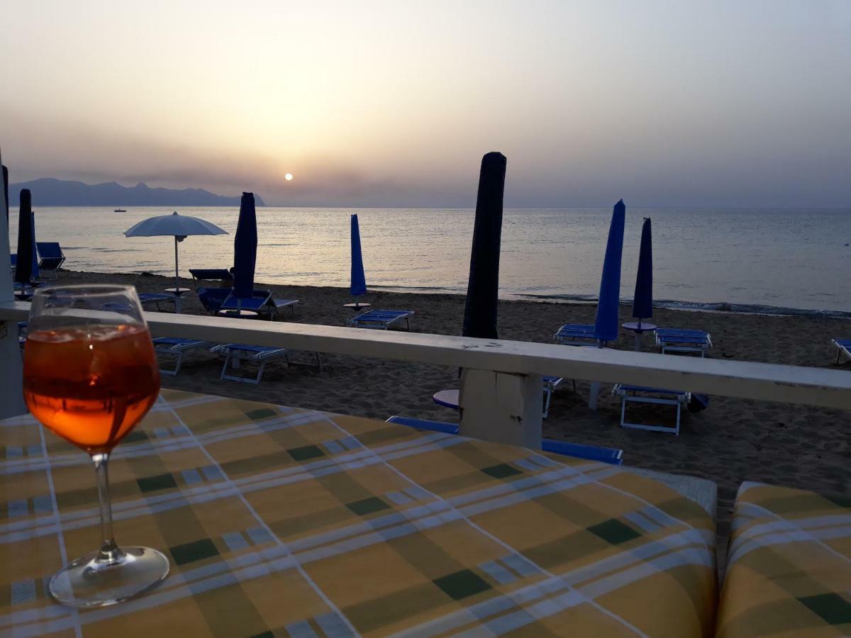 Sapori Di Mare Apartment Trappeto  Bagian luar foto