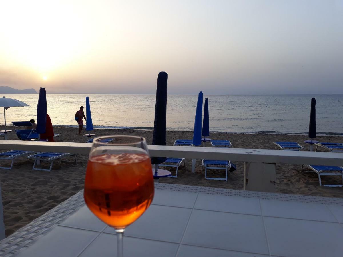 Sapori Di Mare Apartment Trappeto  Bagian luar foto